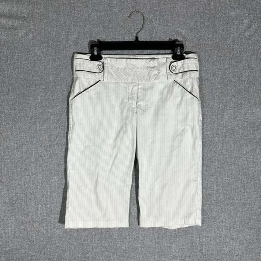 White striped Y2K My Michelle cotton capri shorts with‎ black details